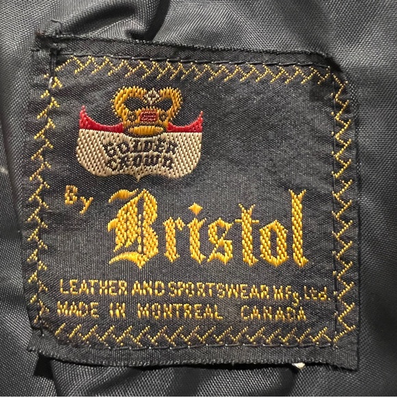 Classic vintage leather jacket - size small with zippers and flare - Picture 8 of 13